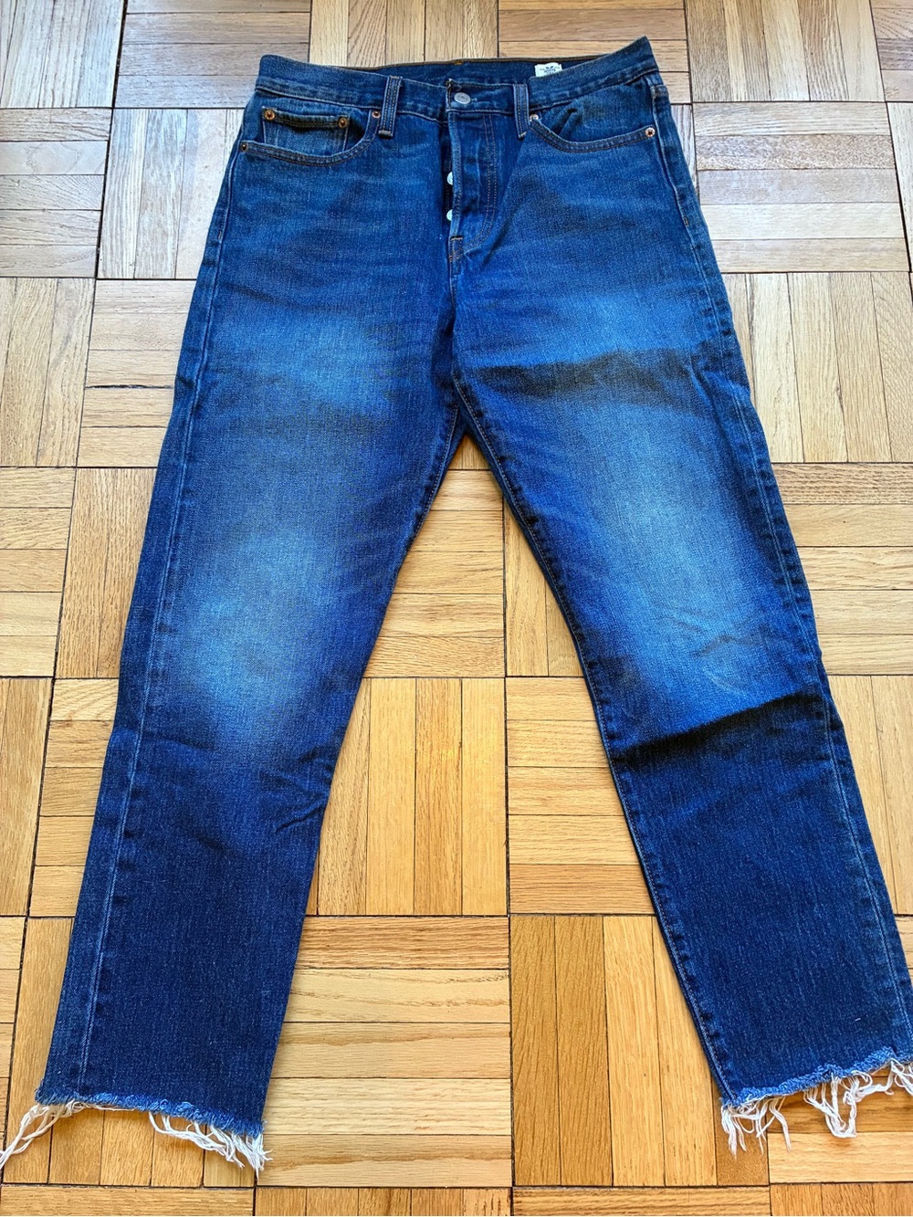NWOT Levi's White Oak Cone Denim Straight Leg Jeans with Raw Hem